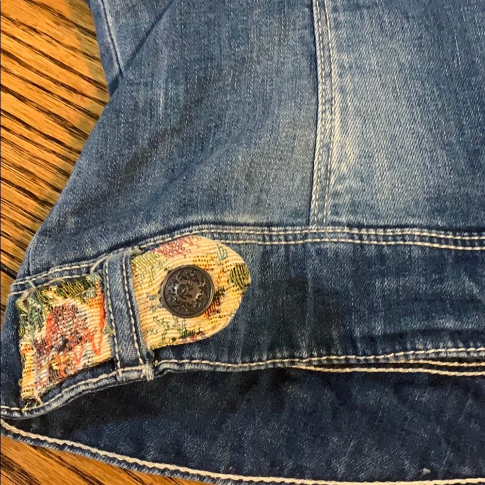 Jean Jacket - Picture 6 of 6